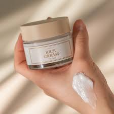 Rice Cream: Canada's Cult Favorite for Hydrated, Glow-Ready Skin in Any Climate