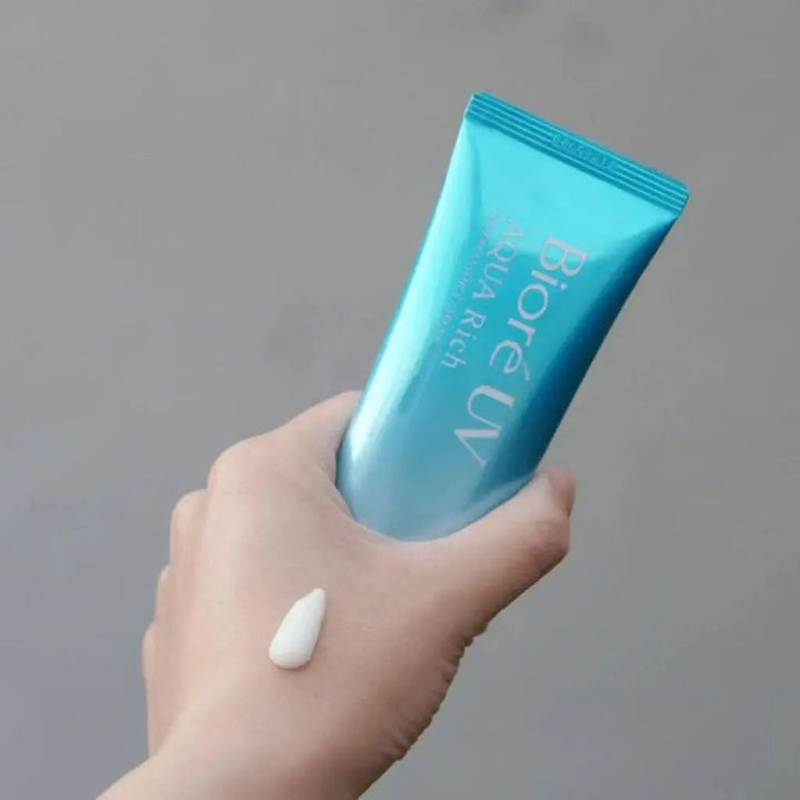 BIORE Aqua Rich Watery Essence BIORE