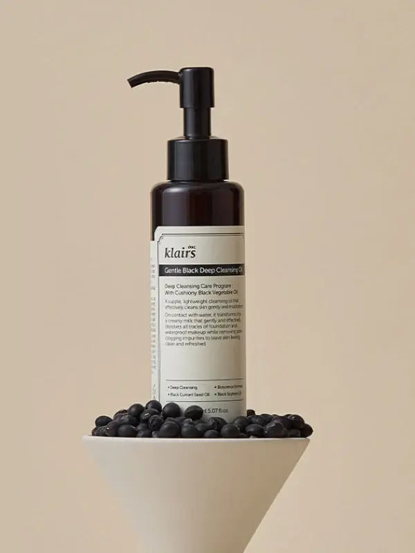 Dear Klairs Gentle Black Deep Cleansing Oil Dear Klairs