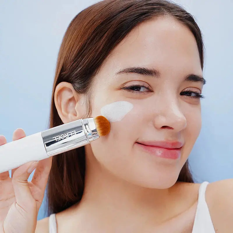 ELROEL Blanc Cover Cream Stick Foundation with Brush (13g) ELROEL