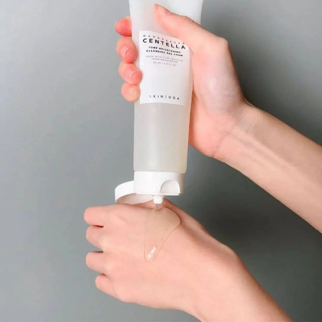 SKIN1004 Madagascar Centella Tone Brightening Cleansing Gel Foam SKIN1004