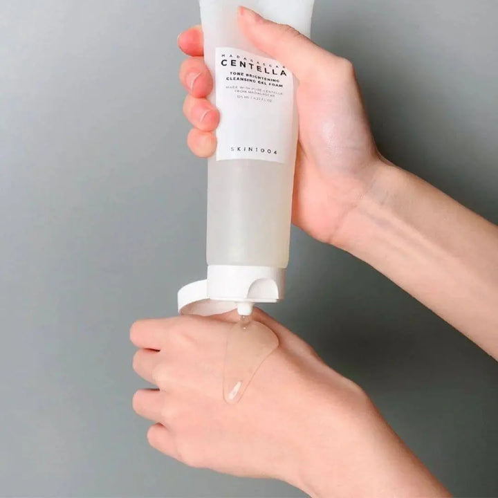 SKIN1004 Madagascar Centella Tone Brightening Cleansing Gel Foam SKIN1004